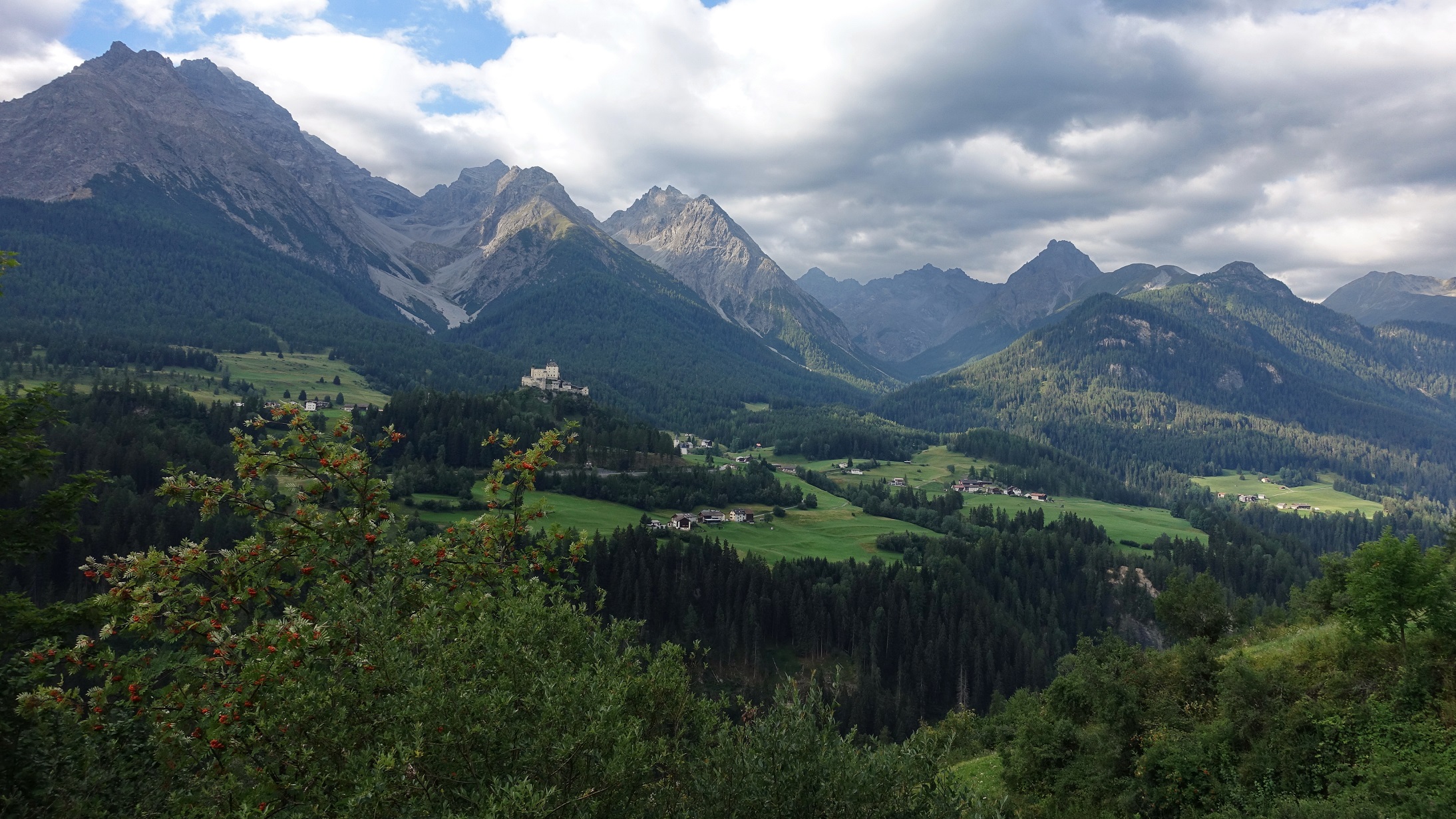 Schloss_Tarasp.jpg